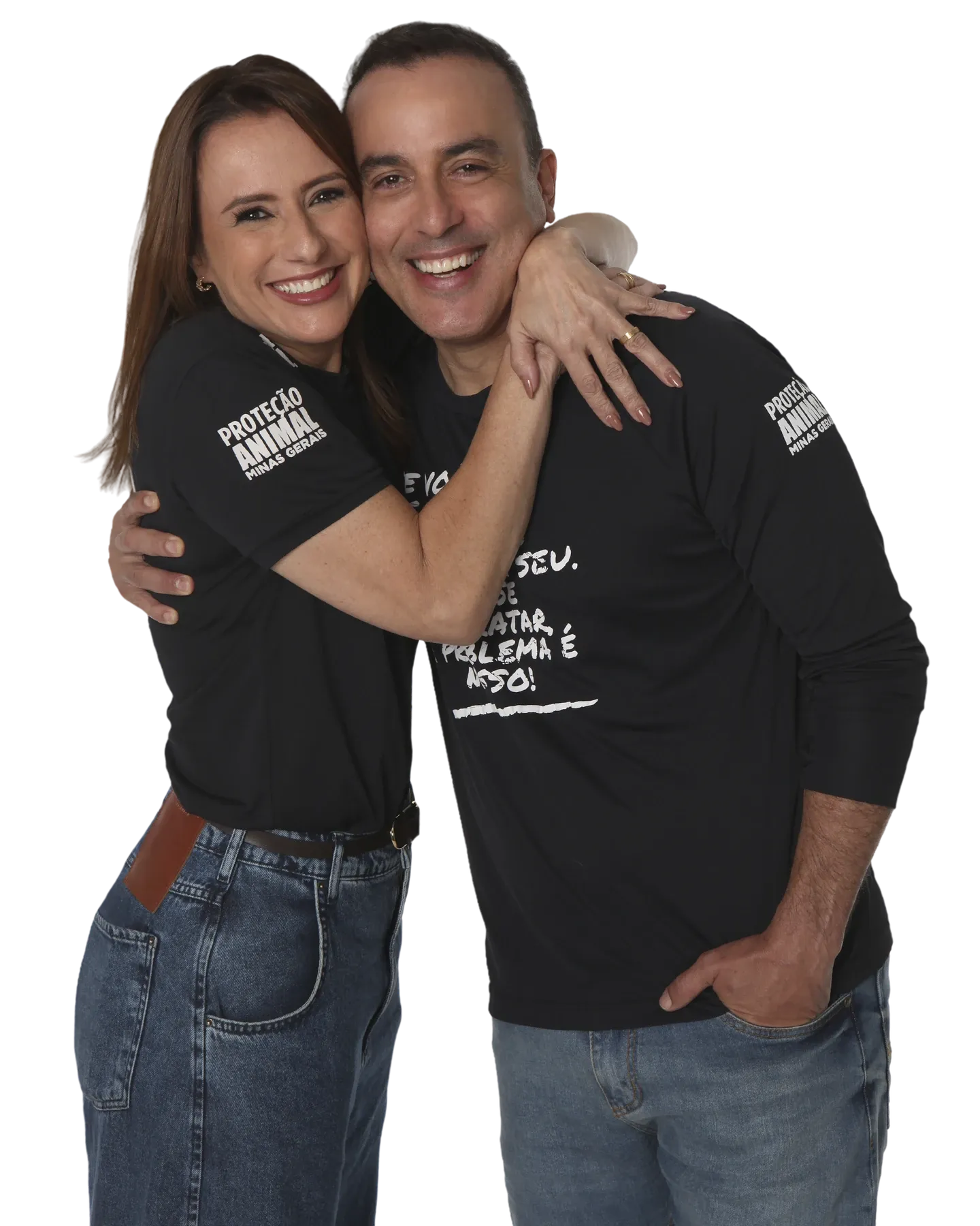Kátia Dias abraçando o irmão Noraldino Jr., os dois sorrindo